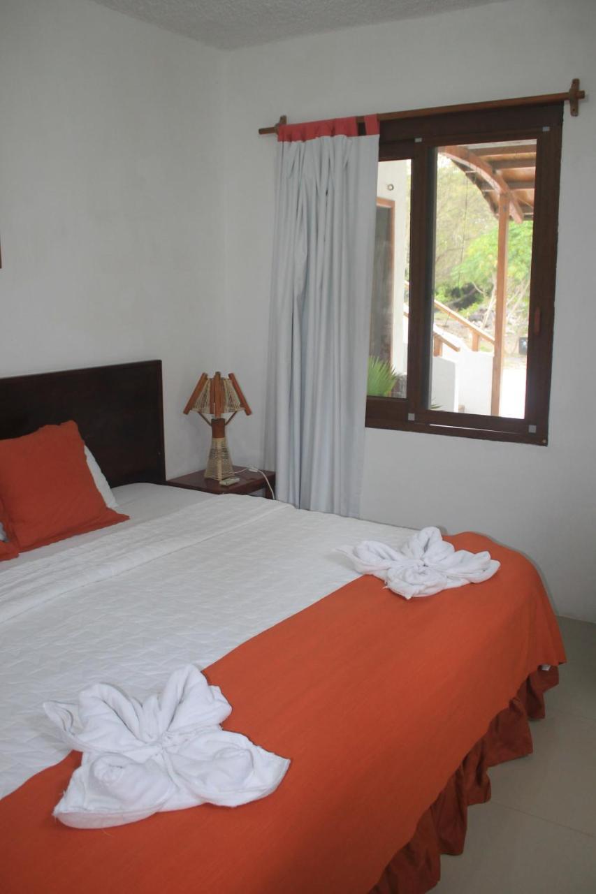 Hostal La Gran Tortuga Puerto Villamil Exterior foto